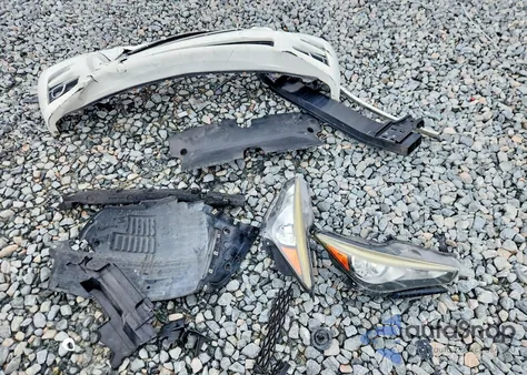 2015 Infiniti Q50 Base z USA, uszkodzony, nr VIN JN1BV7AP9FM334935